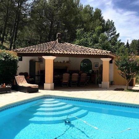 Les Restanques - Chambre D'Hotes Cuges-les-Pins Exterior photo